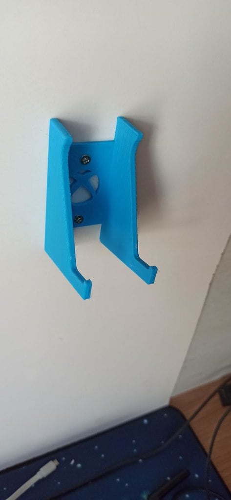 Wall mount for Xbox One Controller