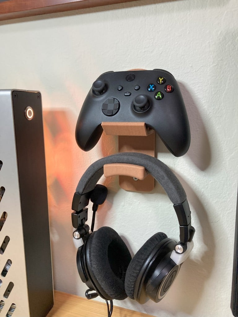 Wall mount for Controller and Headphones