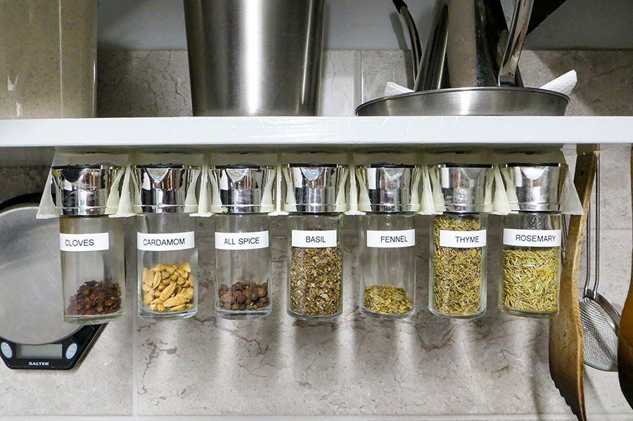 Space-saving spice rack for under cabinet