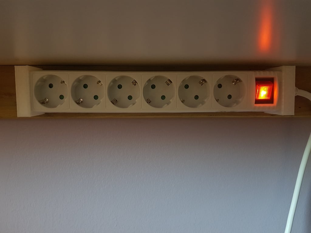 Multi-way cable holder for power cables