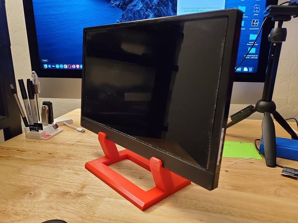 Table stand for small monitor/iPad