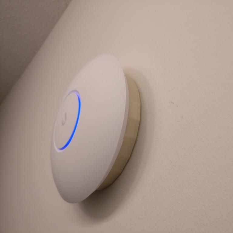 Ubiquiti UniFi UniFi AP AC Pro Wall Mount Extension