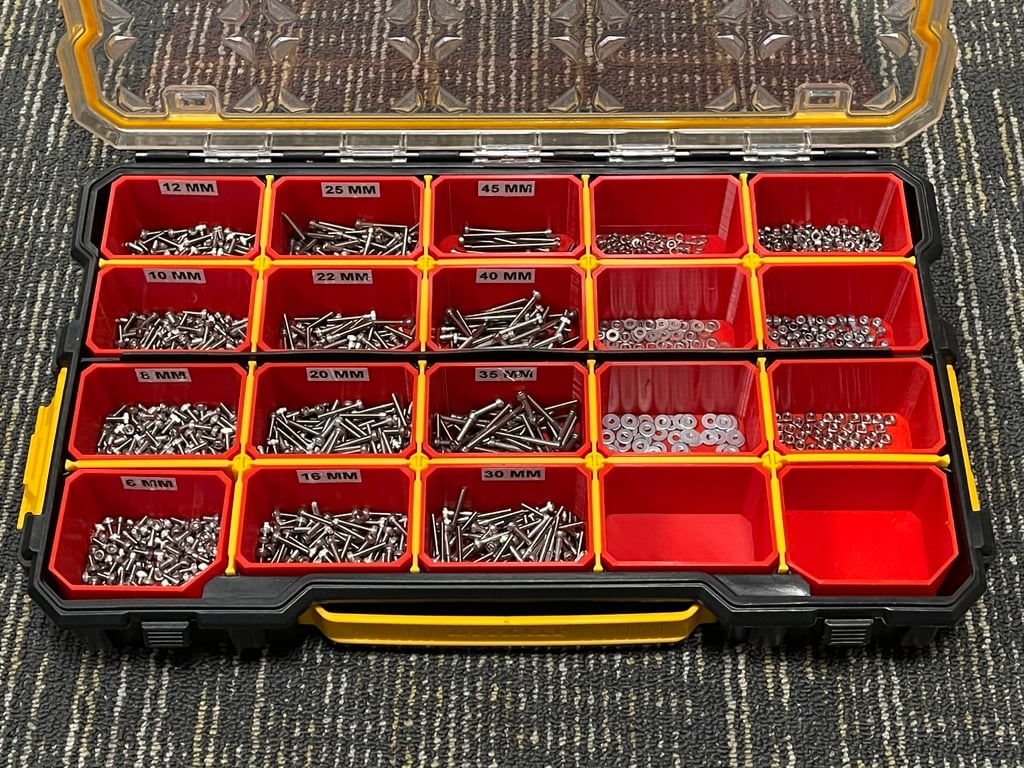 DEWALT 20-Compartment Small Parts Organiser