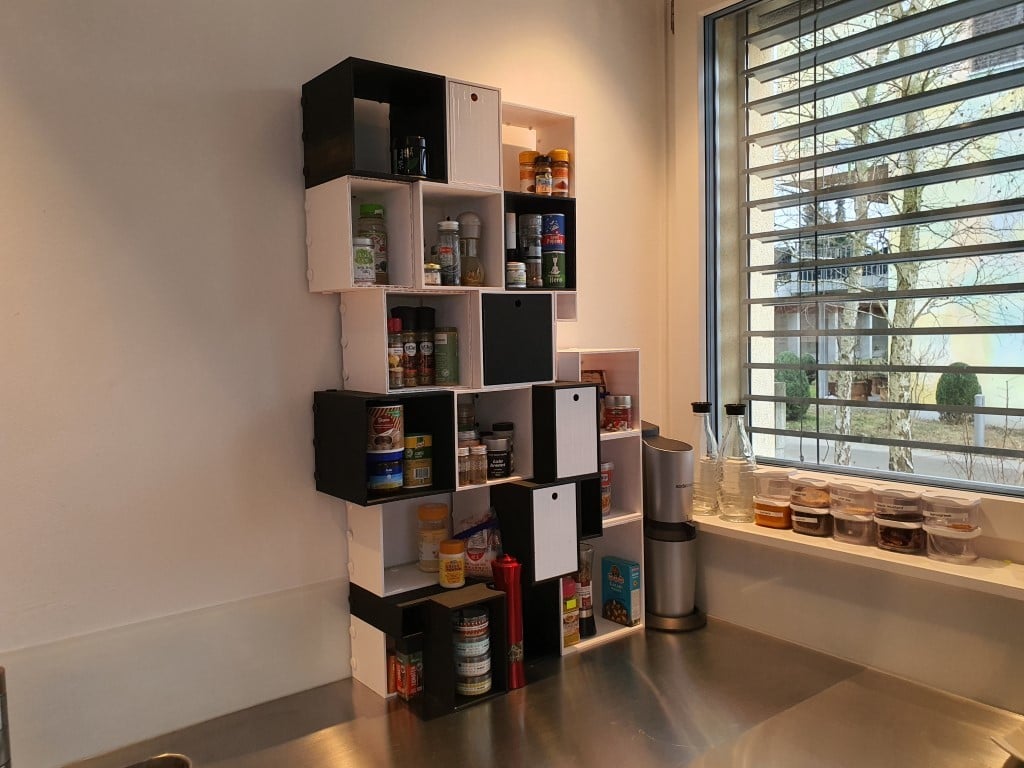 Customisable Modular Spice Rack for the Kitchen