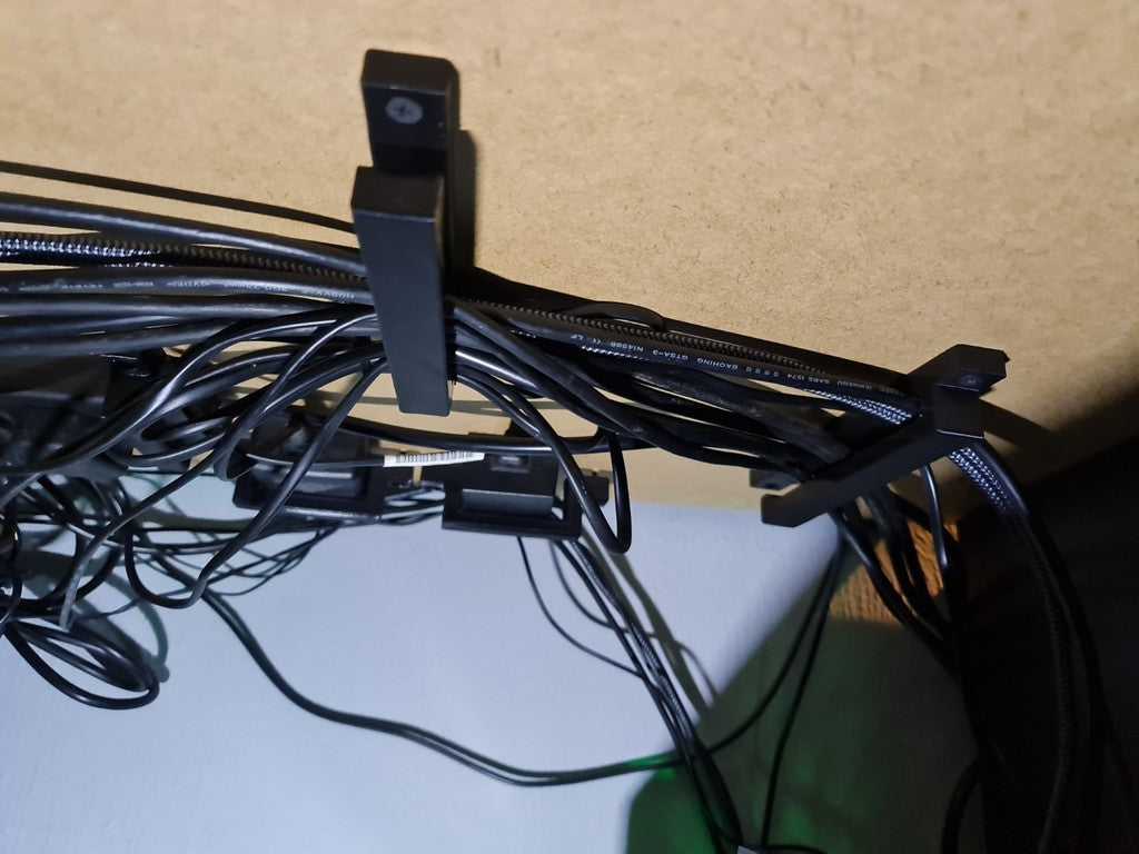 Under Desk Wire Tidy - Cable Tidy for Desks