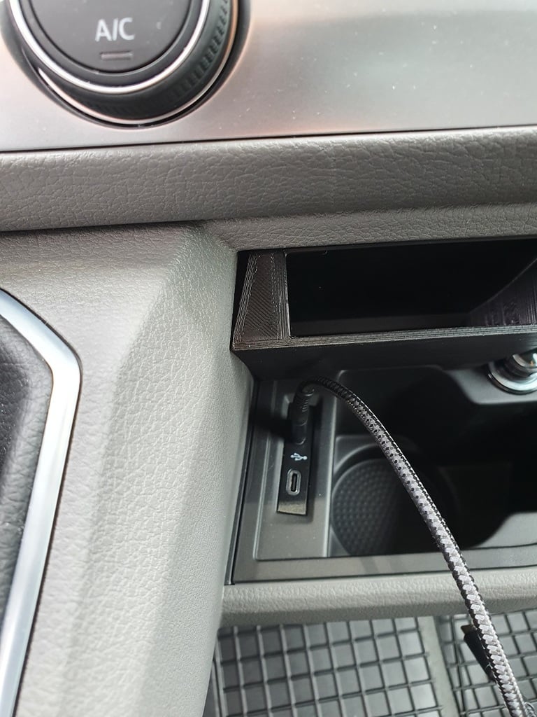 Mobile phone holder for VW T6.1 California & Multivan