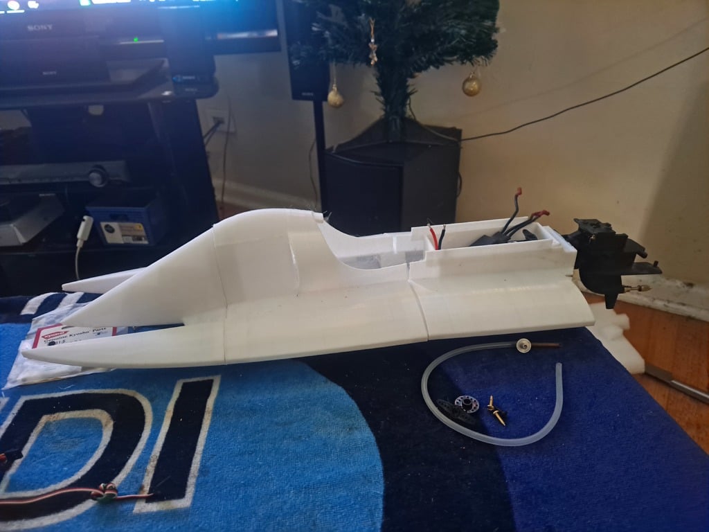 RC F1 Racing Boat – High-Performance and Stable Model