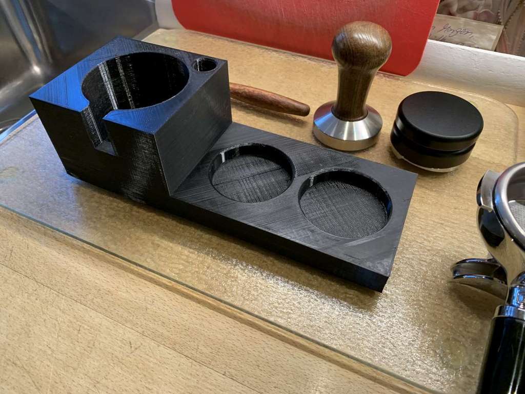Tamper station for ECM Synchronika (E61)