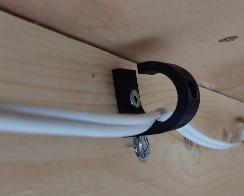 Simple Cable Holder