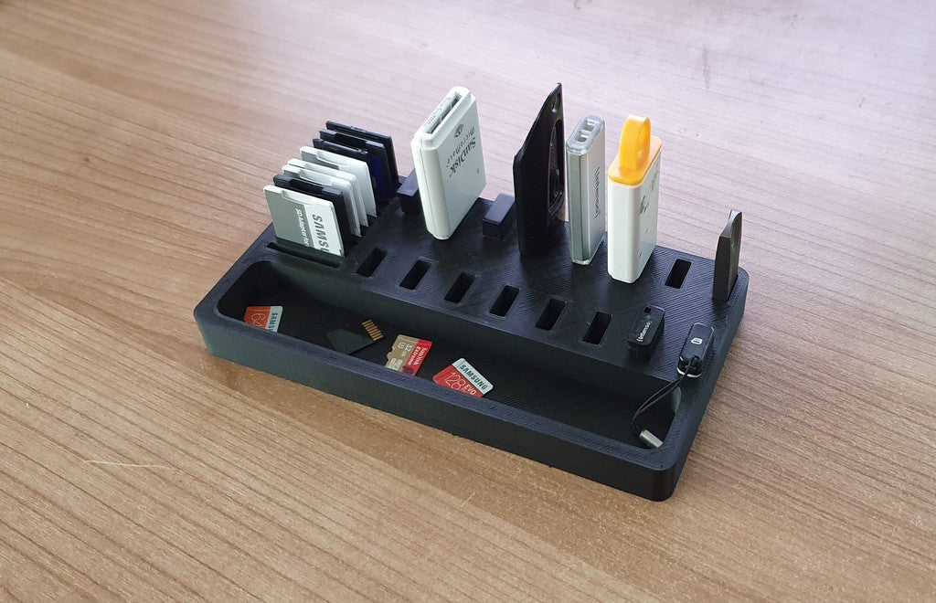 16x USB and 9x SD card holder
