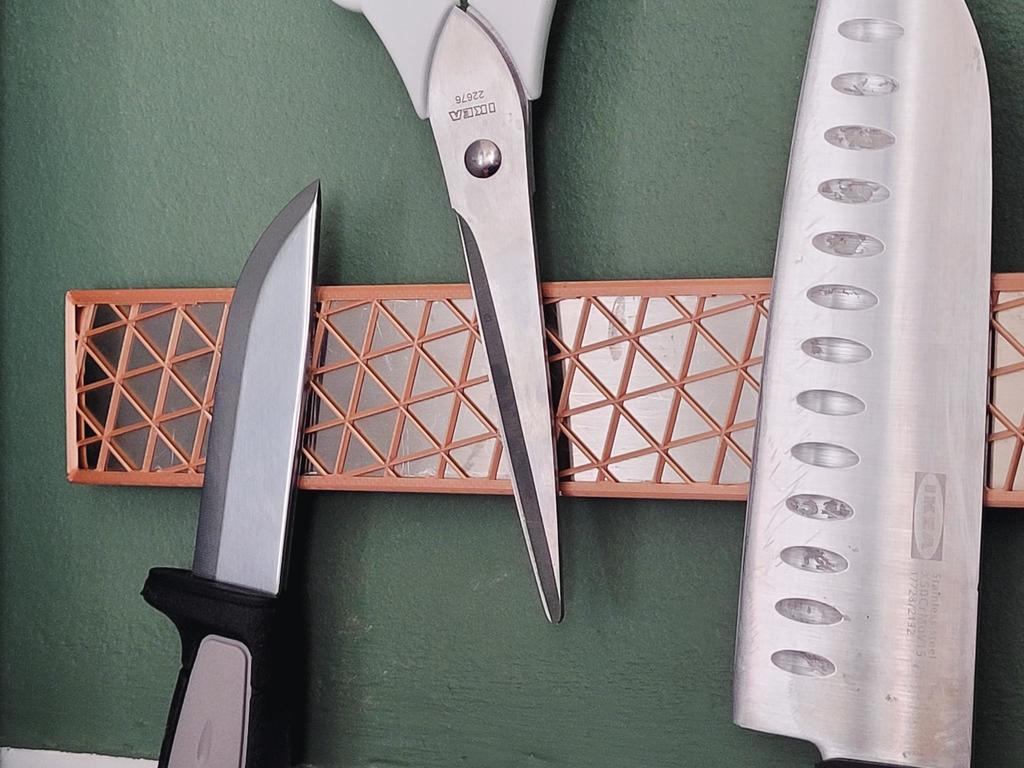 Blade guard for IKEA KUNGSFORS Magnetic Knife Rack