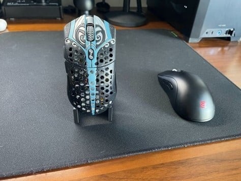 Simple Gaming Mouse Display Stand