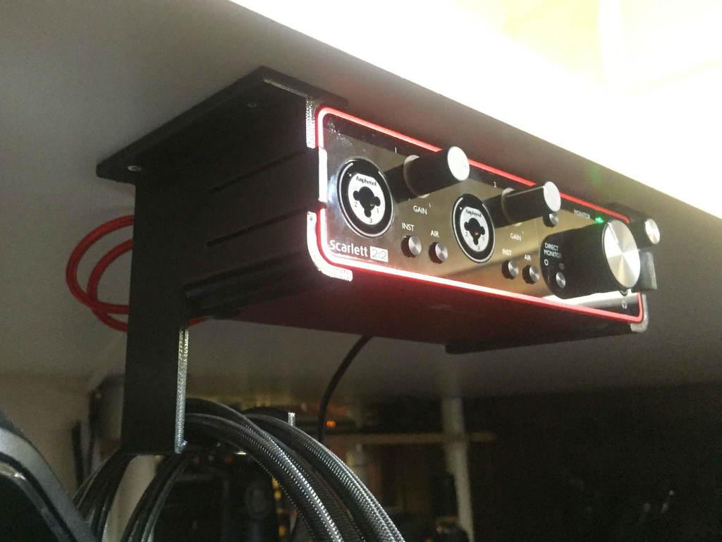 Focusrite Scarlett 2i2 3rd Gen Mount with Cable Management