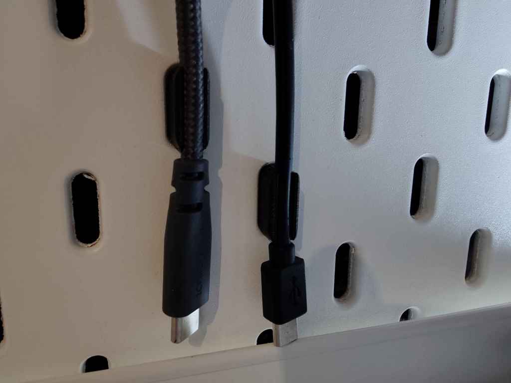 Cable clip holder for IKEA SKÅDIS grid plate