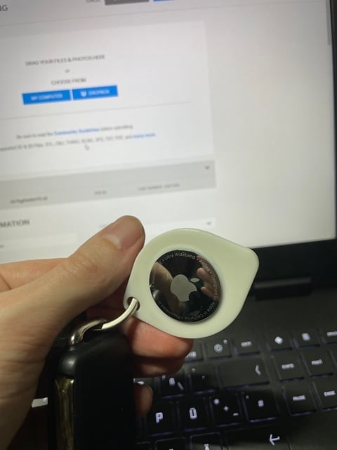 Minimalistic AirTag keychain