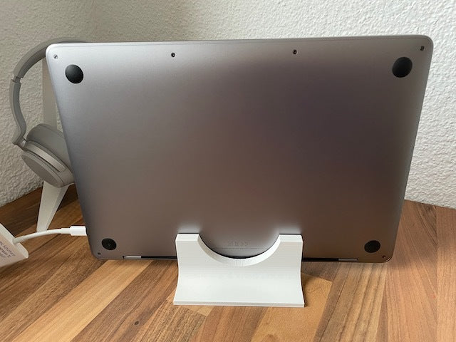Apple MacBook Pro 13' M1 Desk Stand