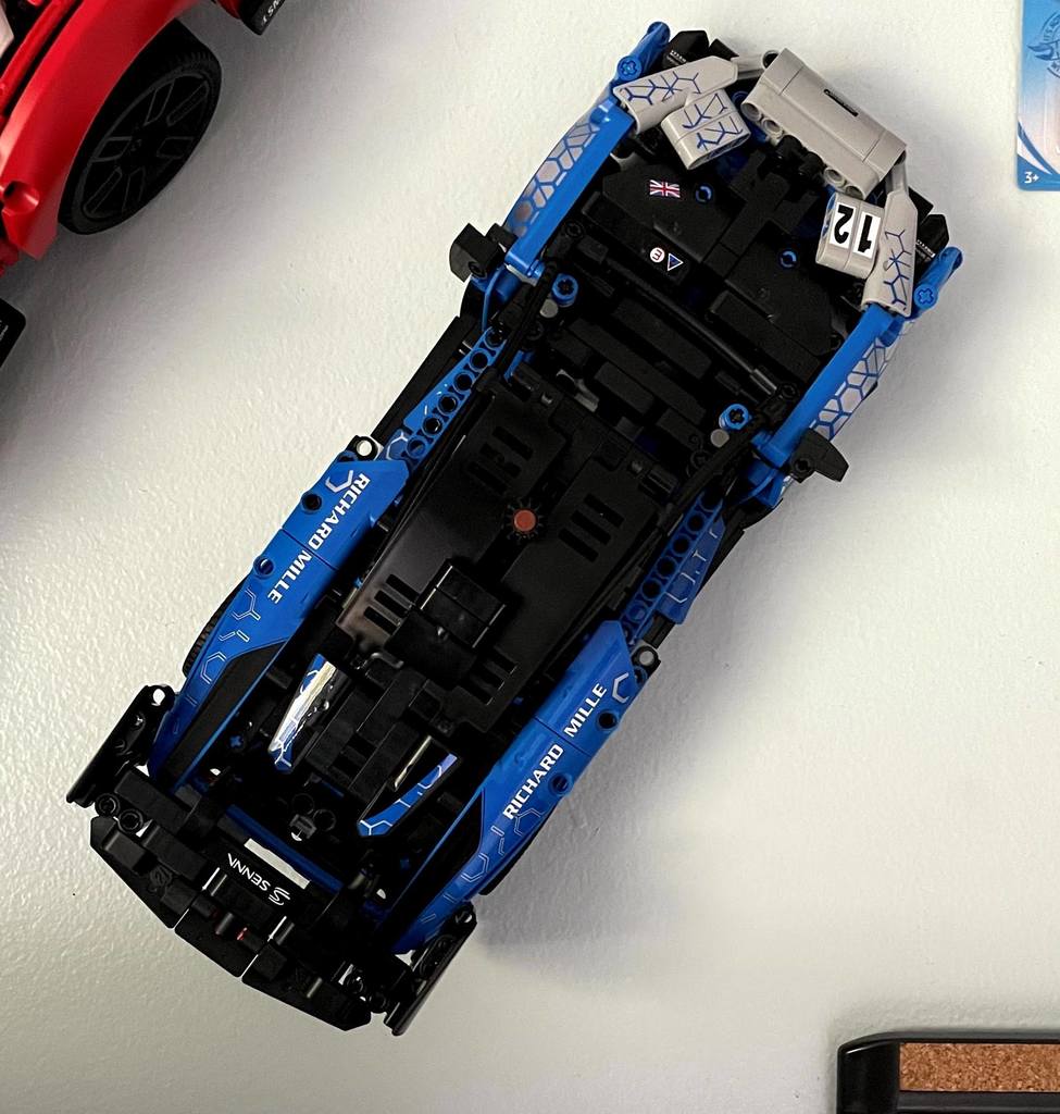 Wall mount for LEGO McLaren Senna