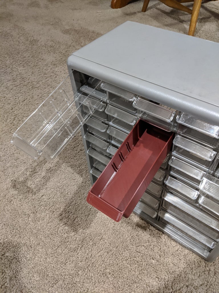 Small storage drawer for small parts