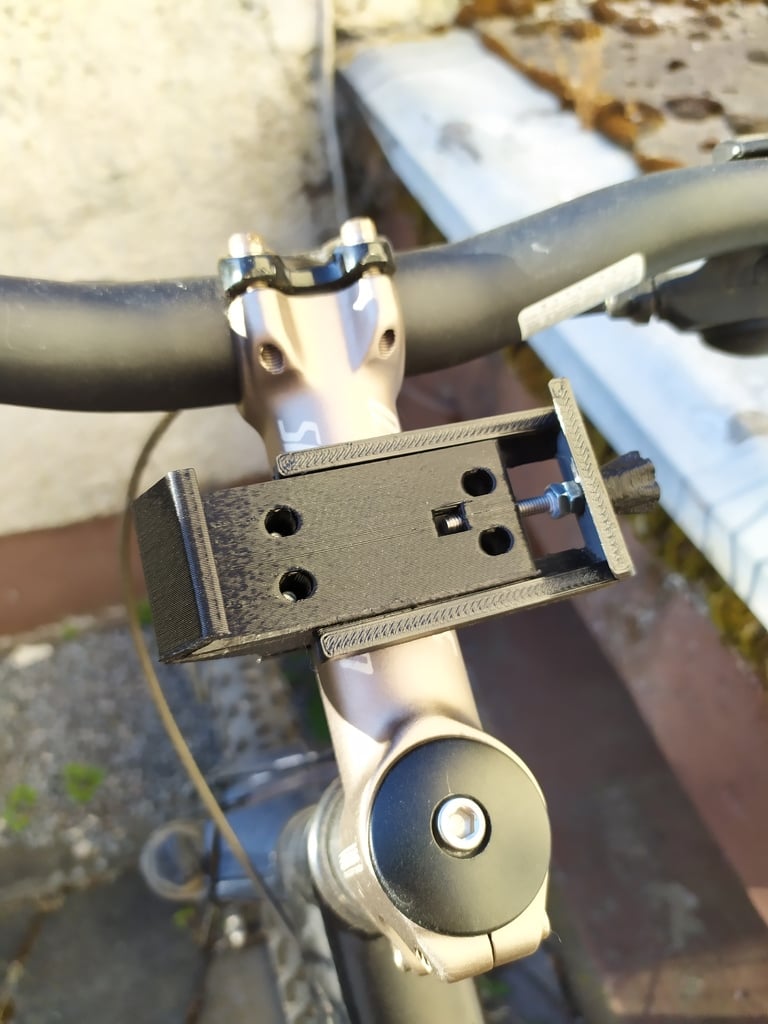 Robust and Adjustable Phone Holder for Mountain Bikes and Road Bikes
