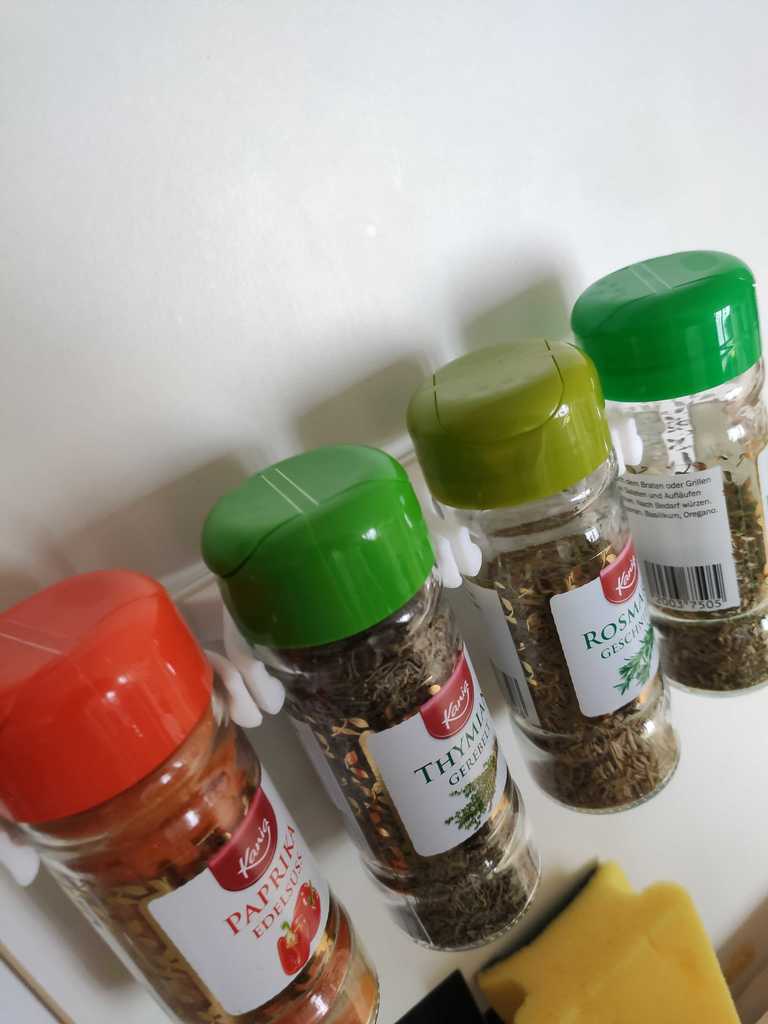 Kania Spice jar holder