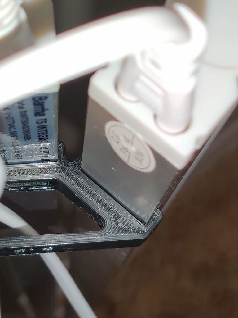 Ceiling mount for Three Barrina T5 LED Lamps