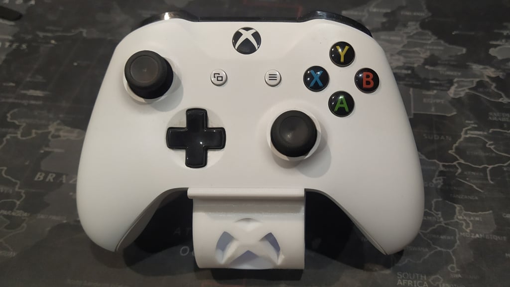 Stylish Xbox One Controller Stand with Integrated Battery Holder