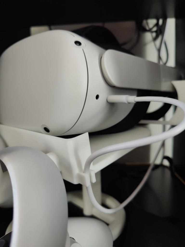 Oculus Quest 2 Stand with Elite Strap and Cable Holder