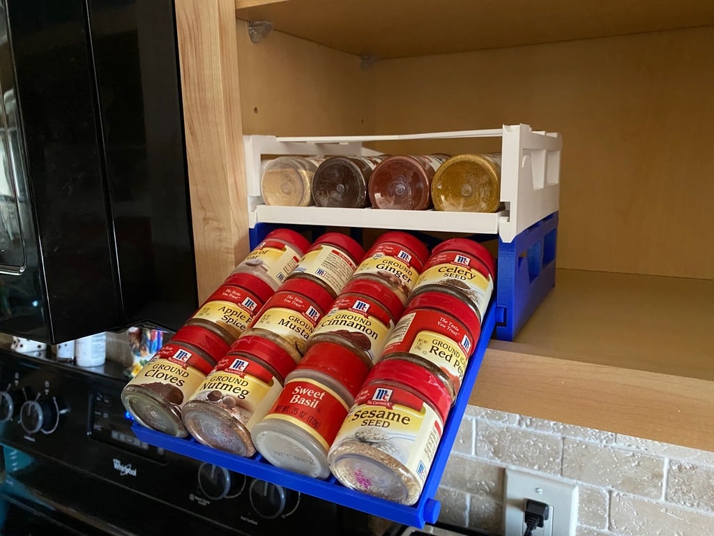 Flexible Stackable Spice Rack with Pull-Out