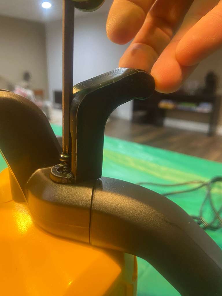 DeWalt DCR028 Radio Cable Holder