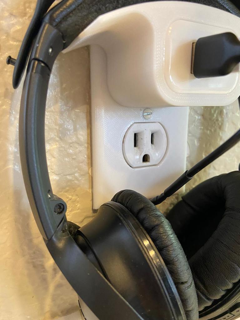 Outlet Cover with Integrated Charging Mount for Apple Watch and Headphones