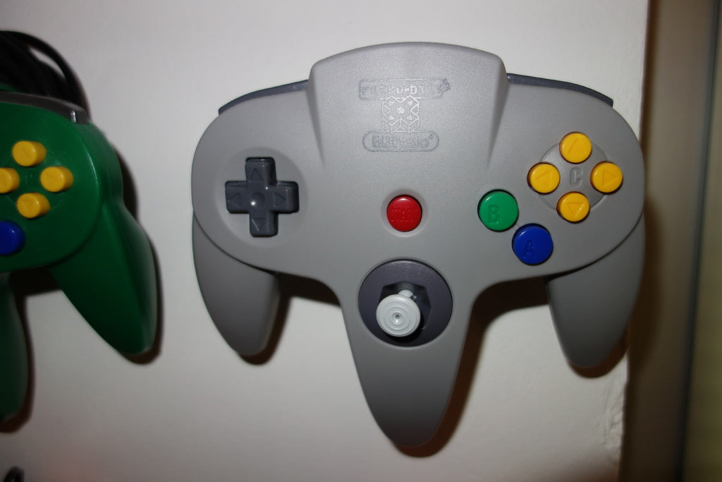 Wall mount for 8bitdo X Retro-Bit 64 Controller