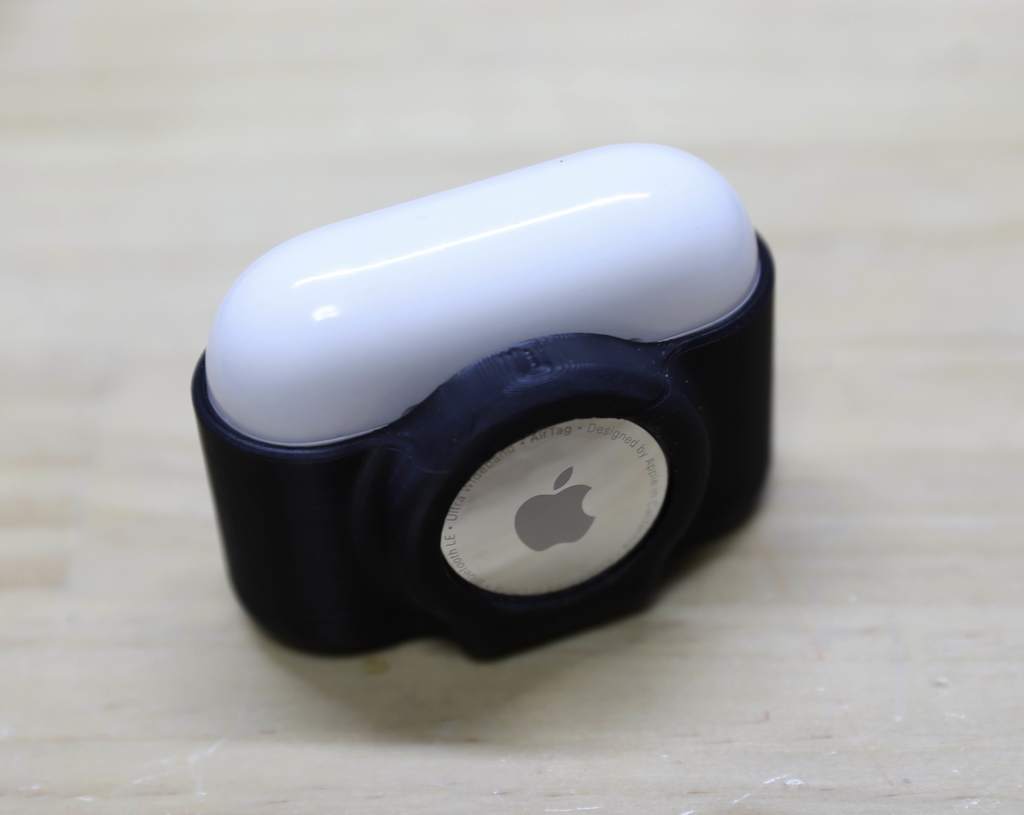 Airpods Pro case for AirTag with wireless charging