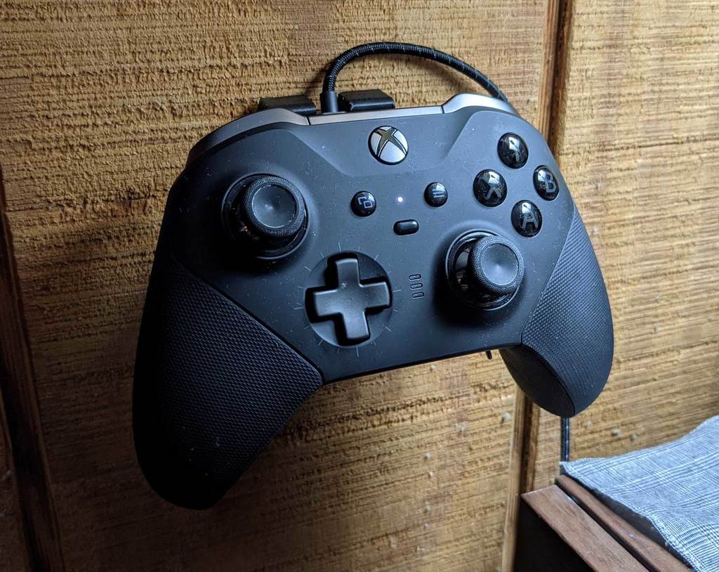 Xbox Elite Series 2 Controller & Charging Dock Wall Mount