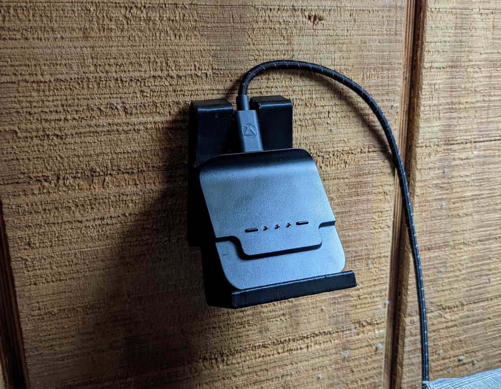 Xbox Elite Series 2 Controller & Charging Dock Wall Mount