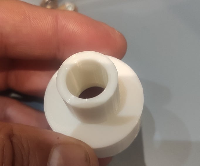 Reducer for outlet of boat pump