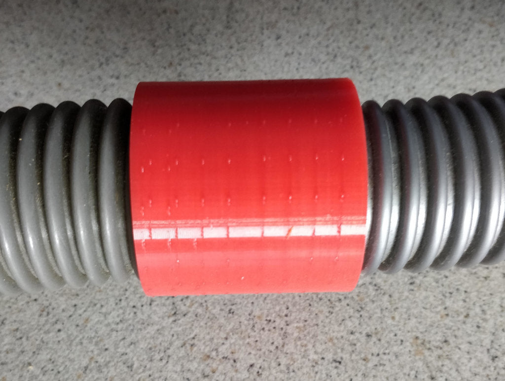 Threaded connector for 32 mm vacuum hose