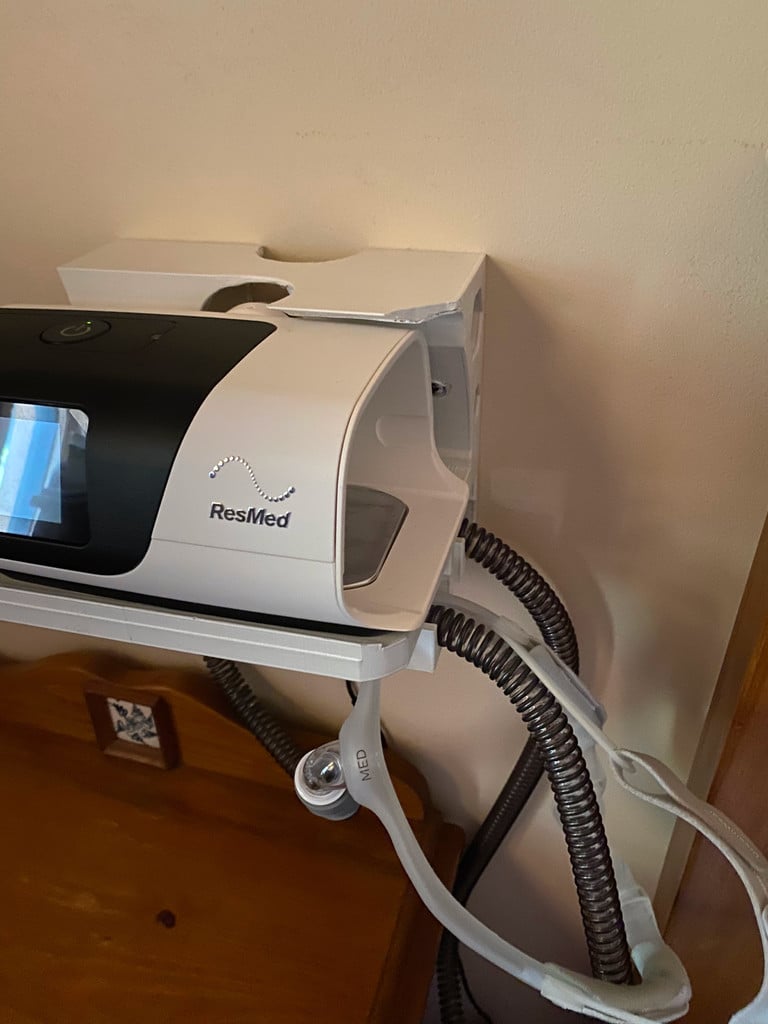 Wall mount for ResMed Airsense 11 CPAP machine