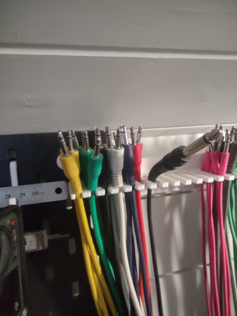 Skadis Eurorack Cable Holder