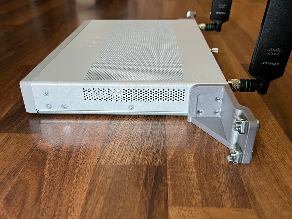 Rack ears - mounting kit for the Cisco C1000 series