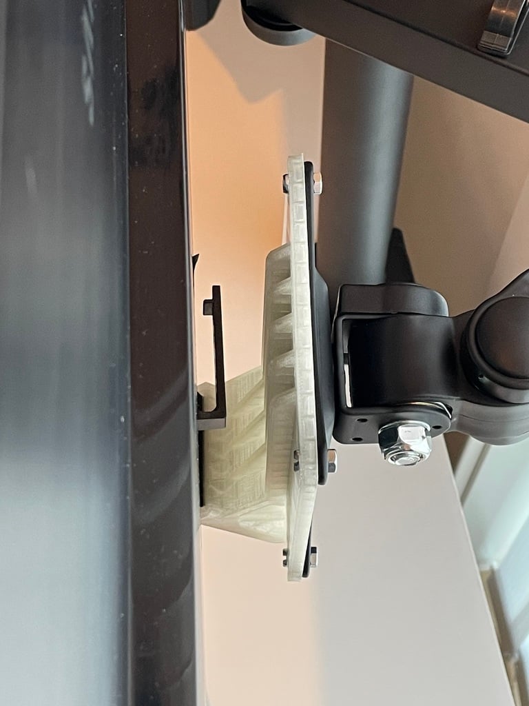 Vesa mount for Samsung U28D590D