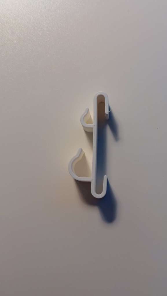 Cable clip for Meta Quest 2 & Quest 3 Link and Headphone cables