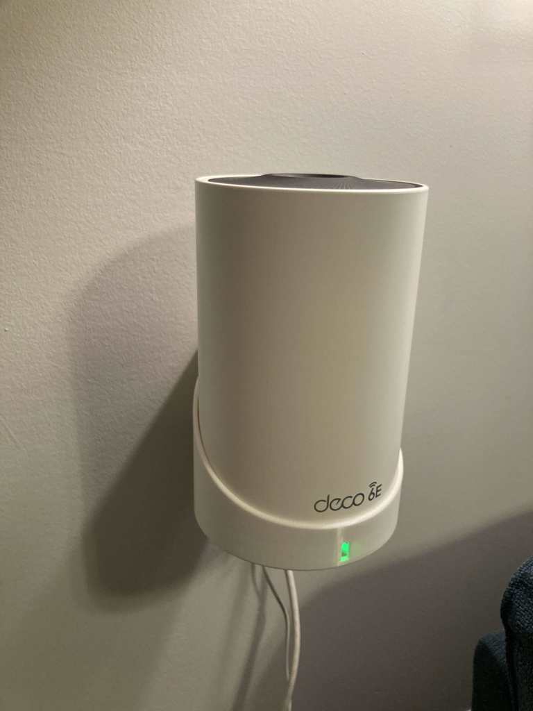 Wall mount for TP-Link Deco AXE5300, AXE5400 and XE75 Wi-Fi systems