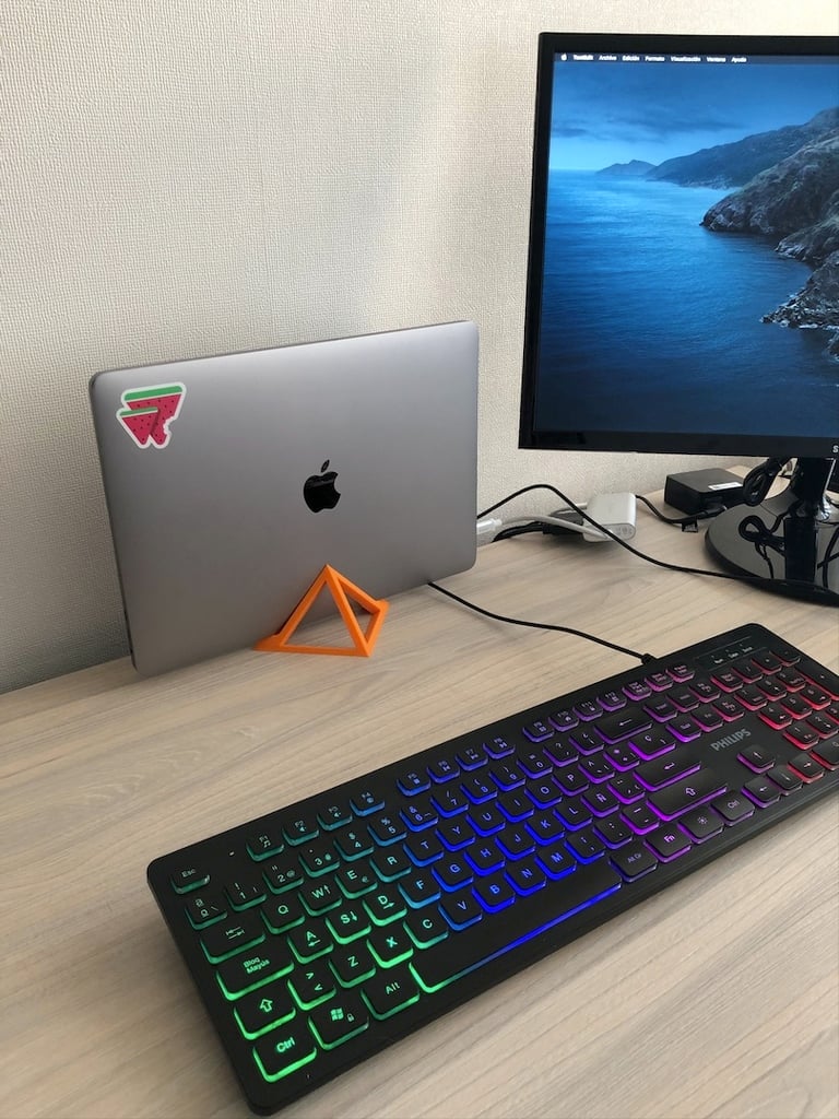Docking station for MacBook Pro