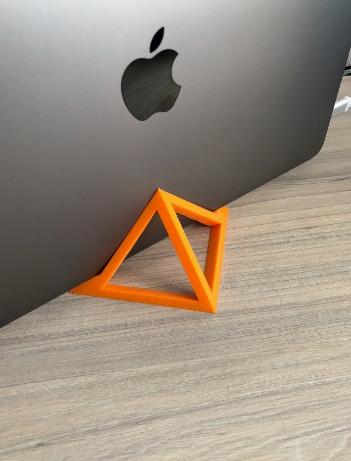 Docking station for MacBook Pro