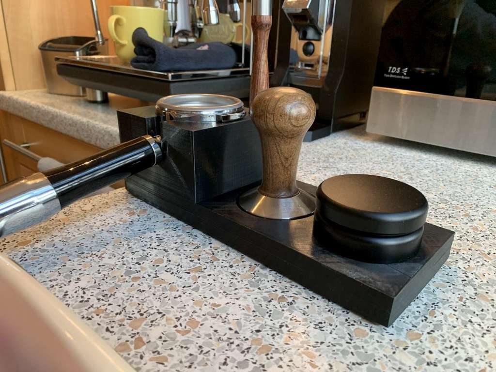 Tamper station for ECM Synchronika (E61)