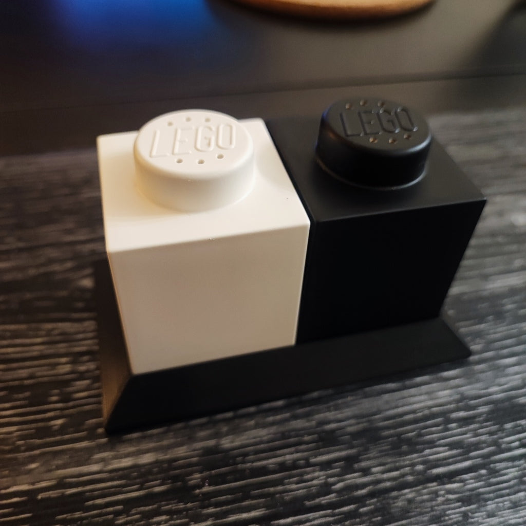 Holder for Lego Salt & Pepper