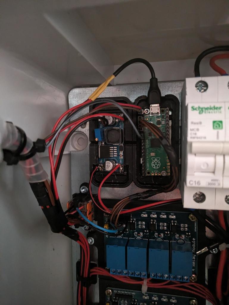 Raspberry Pi Pico DIN rail mounting adapter