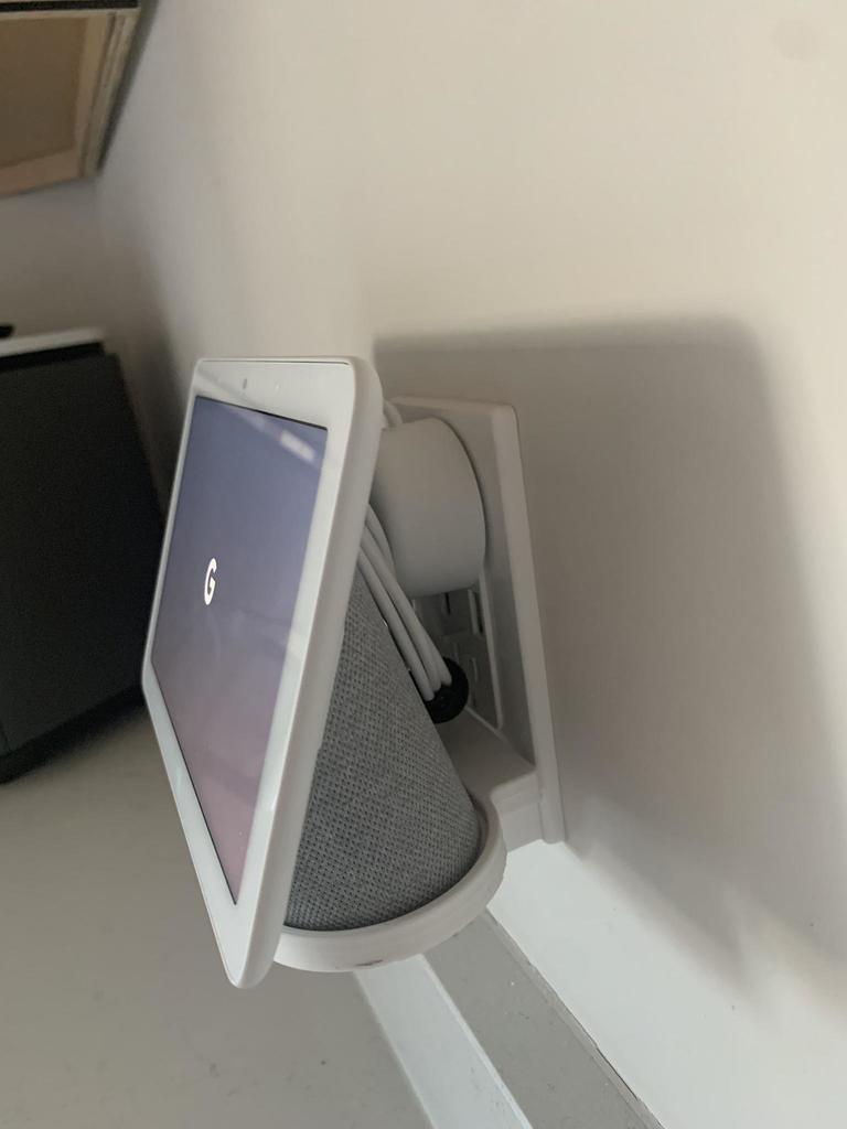 Google Nest Hub - Wall mount with shelf for socket