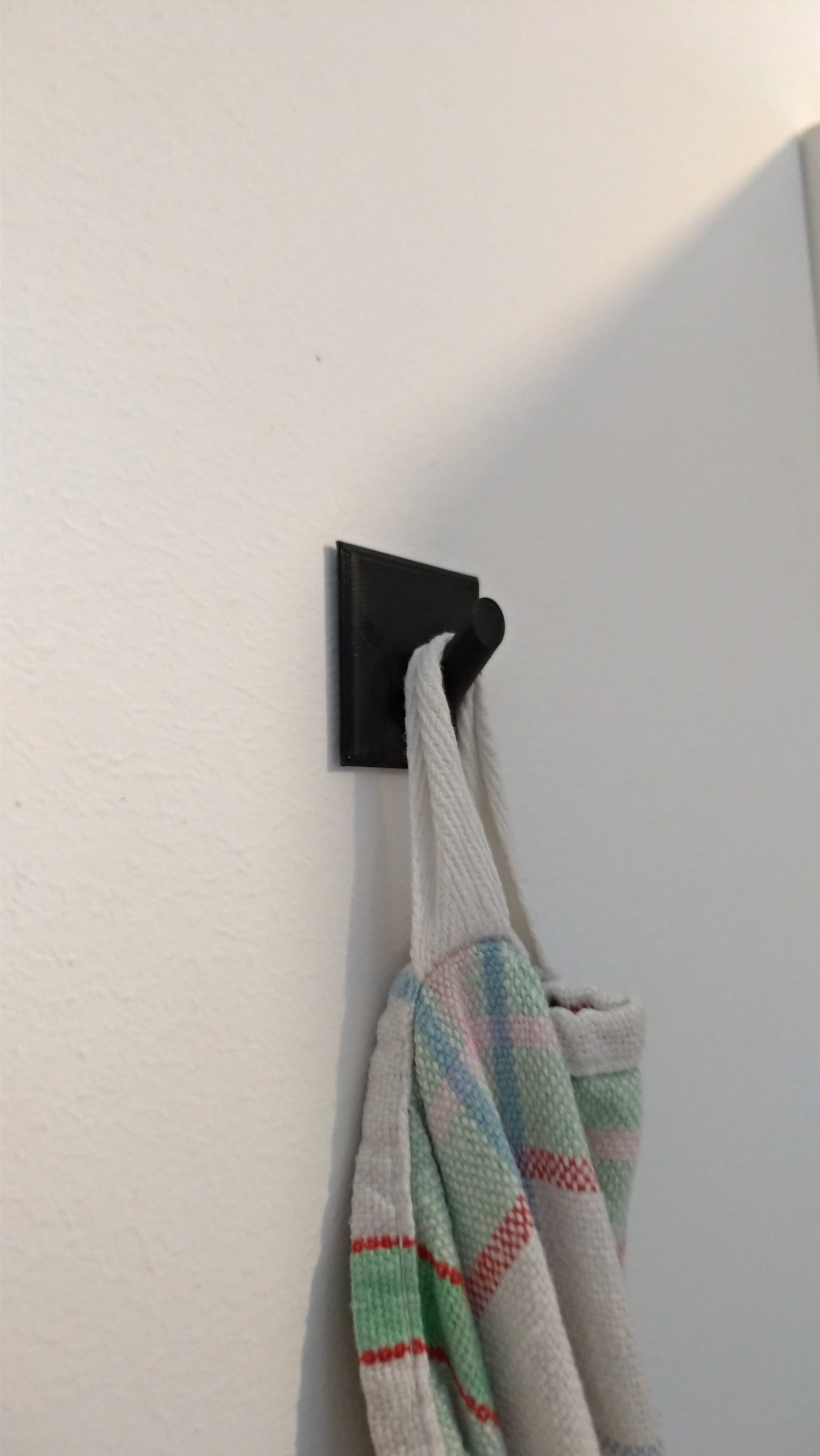 Wall hook for kitchen and bathroom with mounting tape