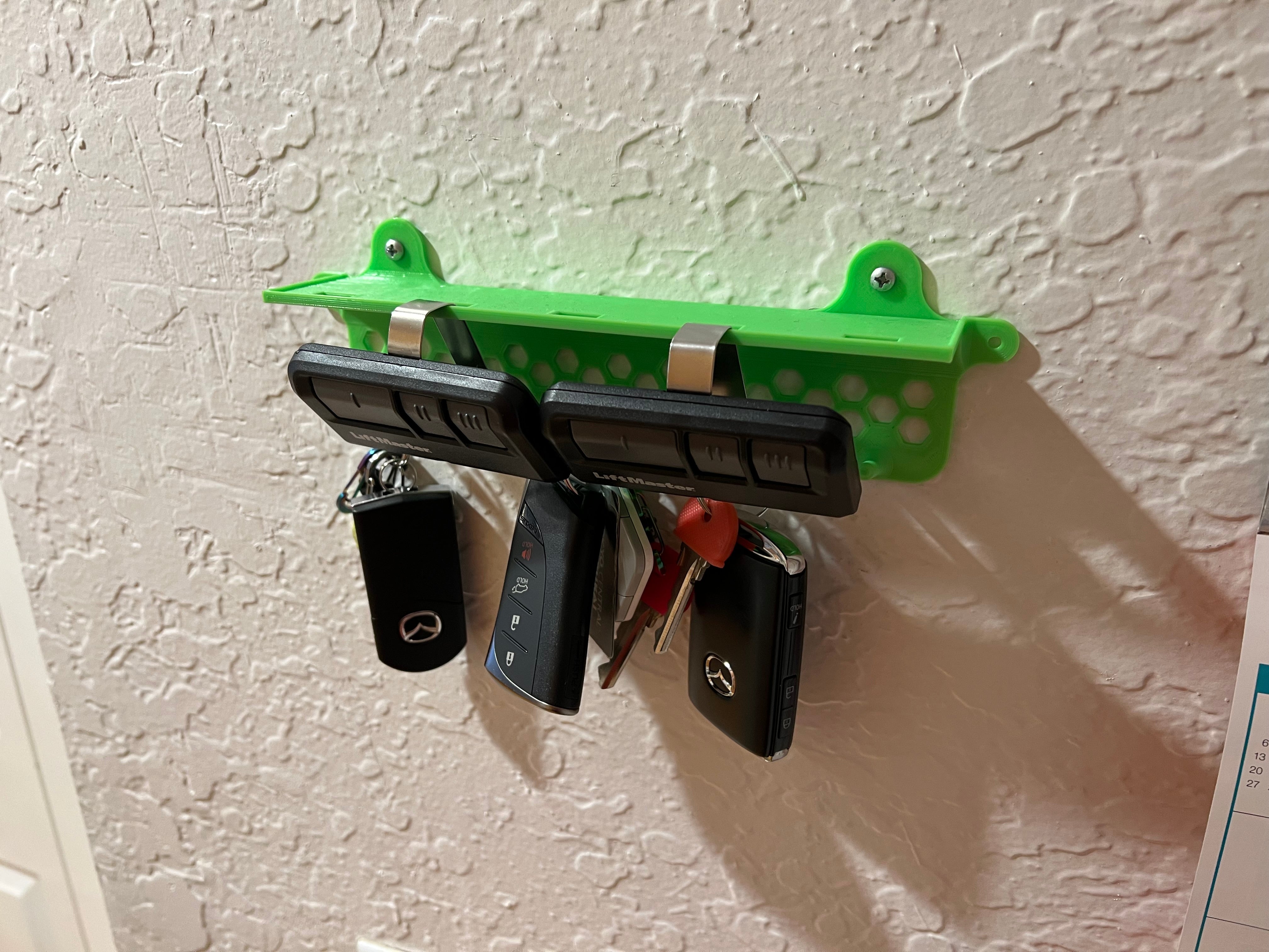 Wall-mounted Key Holder with Practical Shelf